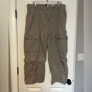 H&M Cargo Pants in light gray